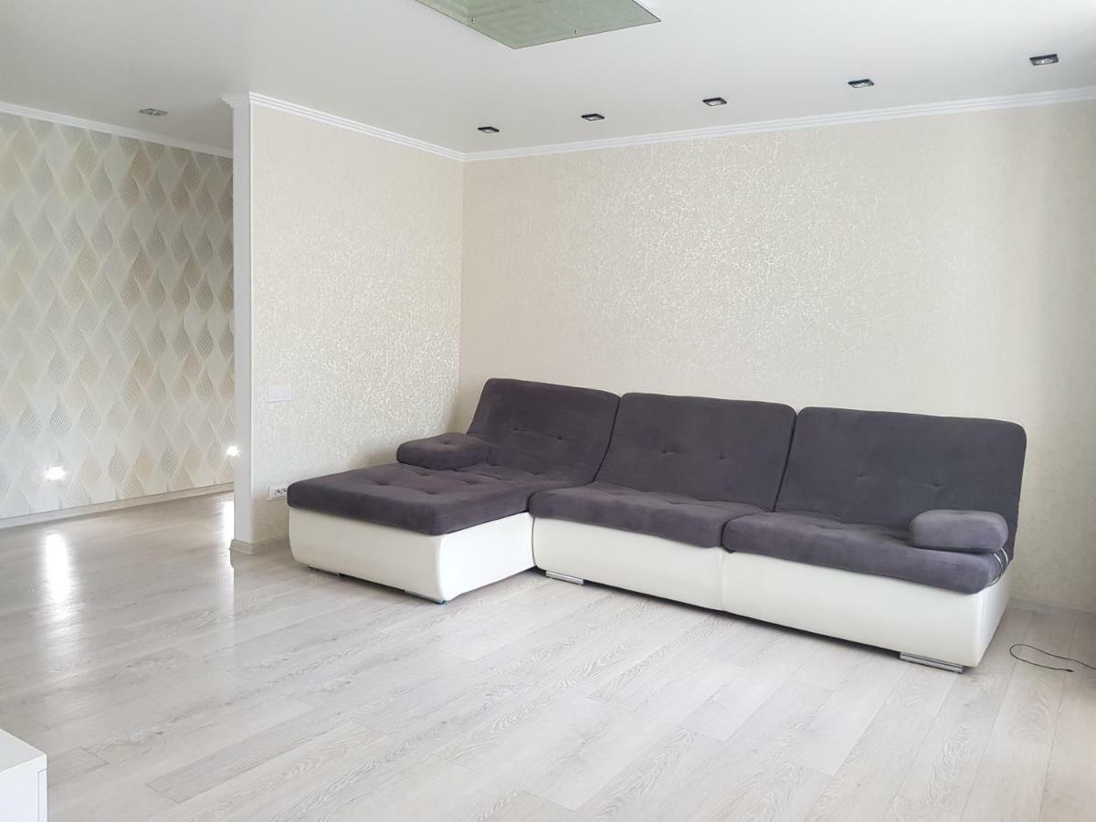 Appartment-Квартира Vinnycja Esterno foto